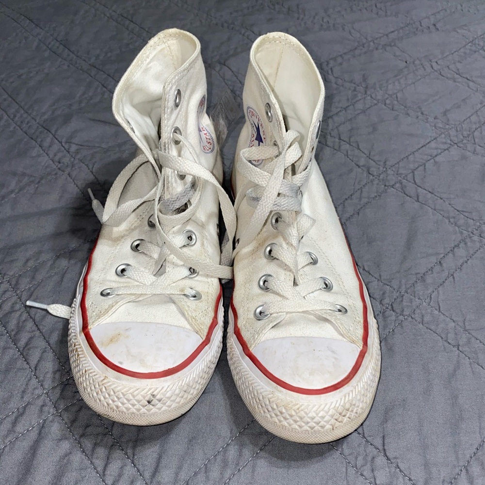 White Converse size 7.5